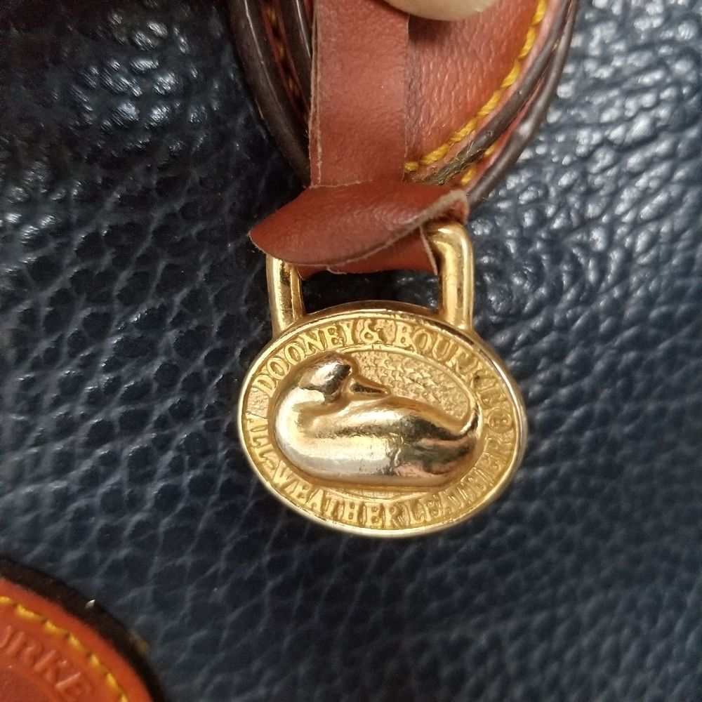 Dooney & Bourke 1980's Vintage Leather Bag - Picture 11 of 15